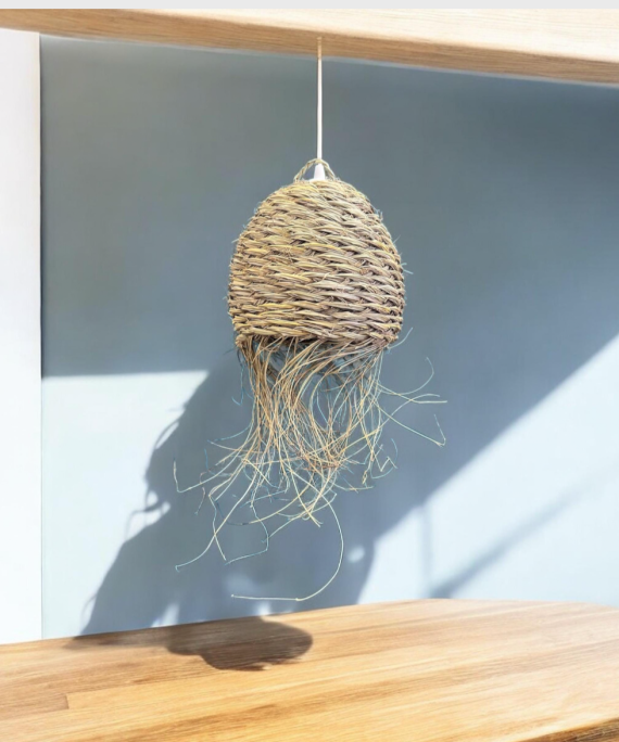 Suspension LINA en osier- en boule en paille halfa
