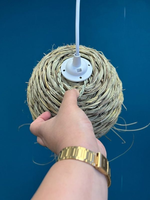 Suspension LINA en osier- en boule en paille halfa – Image 5