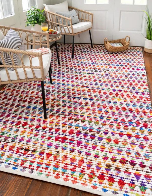Tapis multicolore fait main avec des tissus recyclés