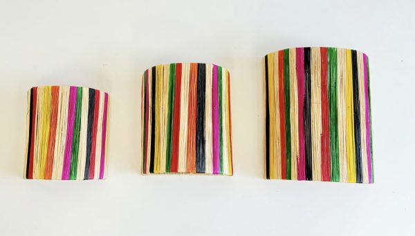 Applique murale en raphia multicolore – Image 2