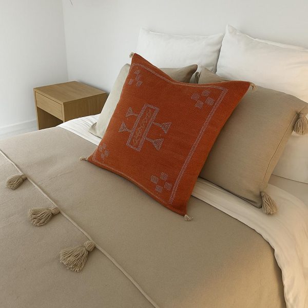 Coussin en Soie de Cactus Marocain - Terracotta Coussin terracotta fait main – Image 3